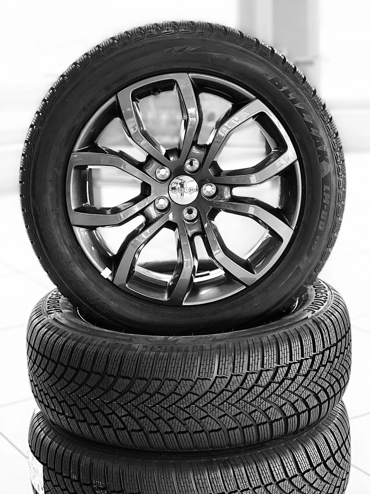 ALU-Winterradsatz Jeep Compass · 10 Speichen